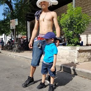 Meet your Posher, Adam